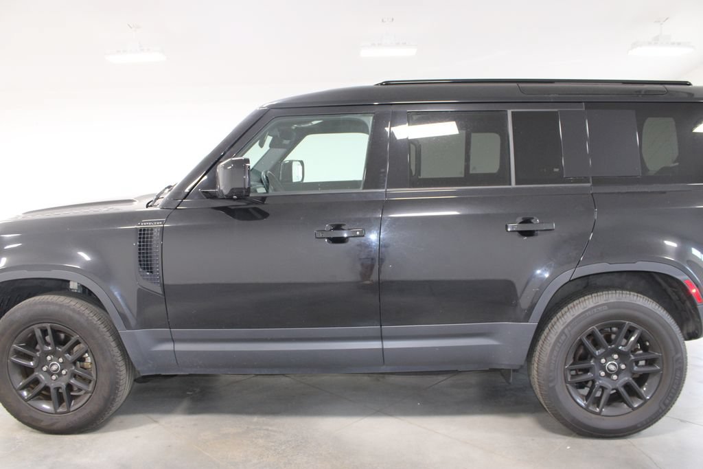 Used 2025 Land Rover Defender 110 S AWD/4WD image 6