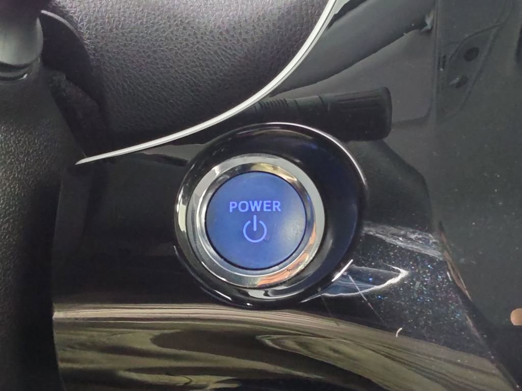 Used 2021 Toyota Prius LE FWD image 19
