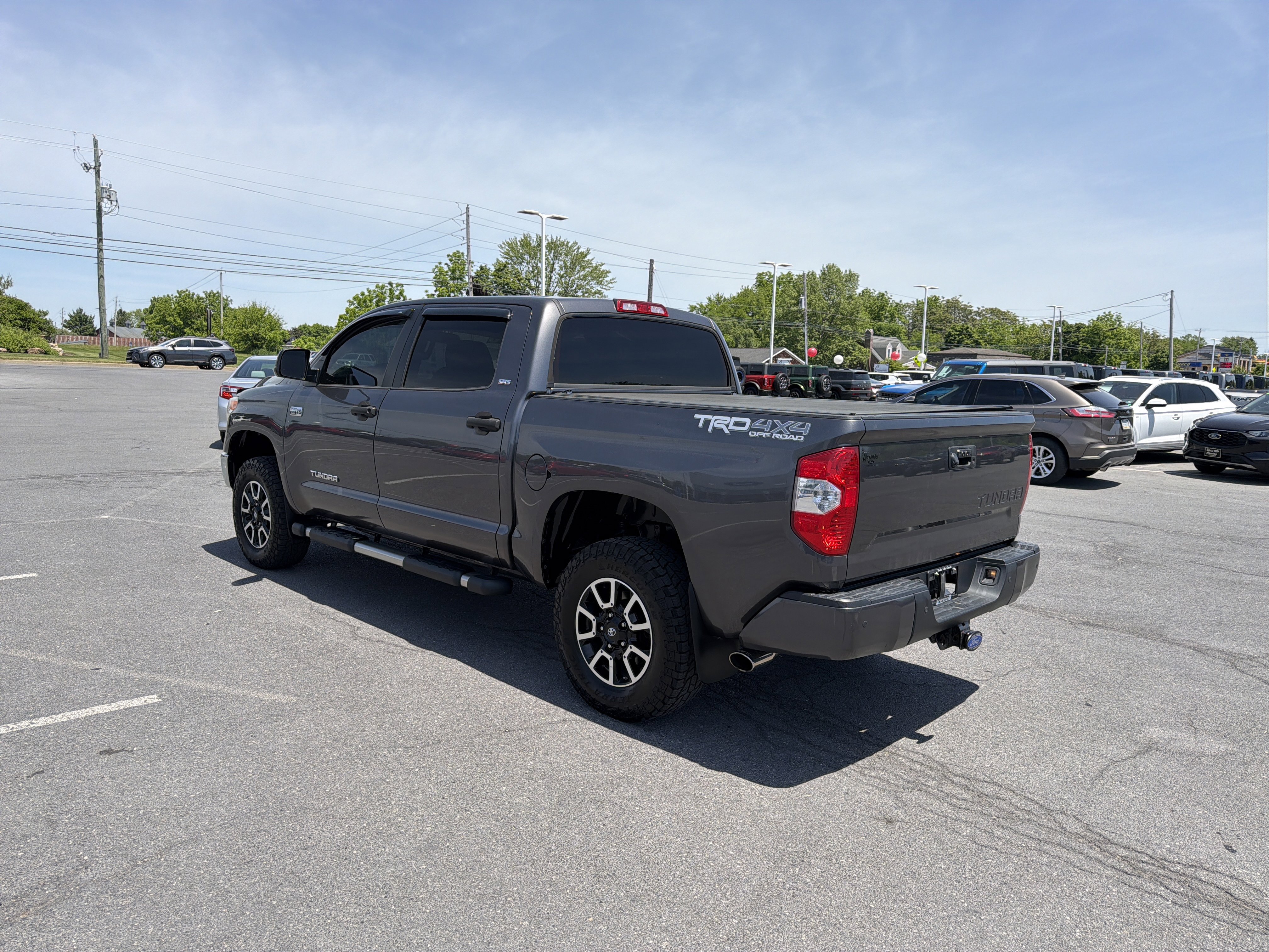 Used 2016 Toyota Tundra SR5 w/ TRD Off Road Package AWD/4WD image 6