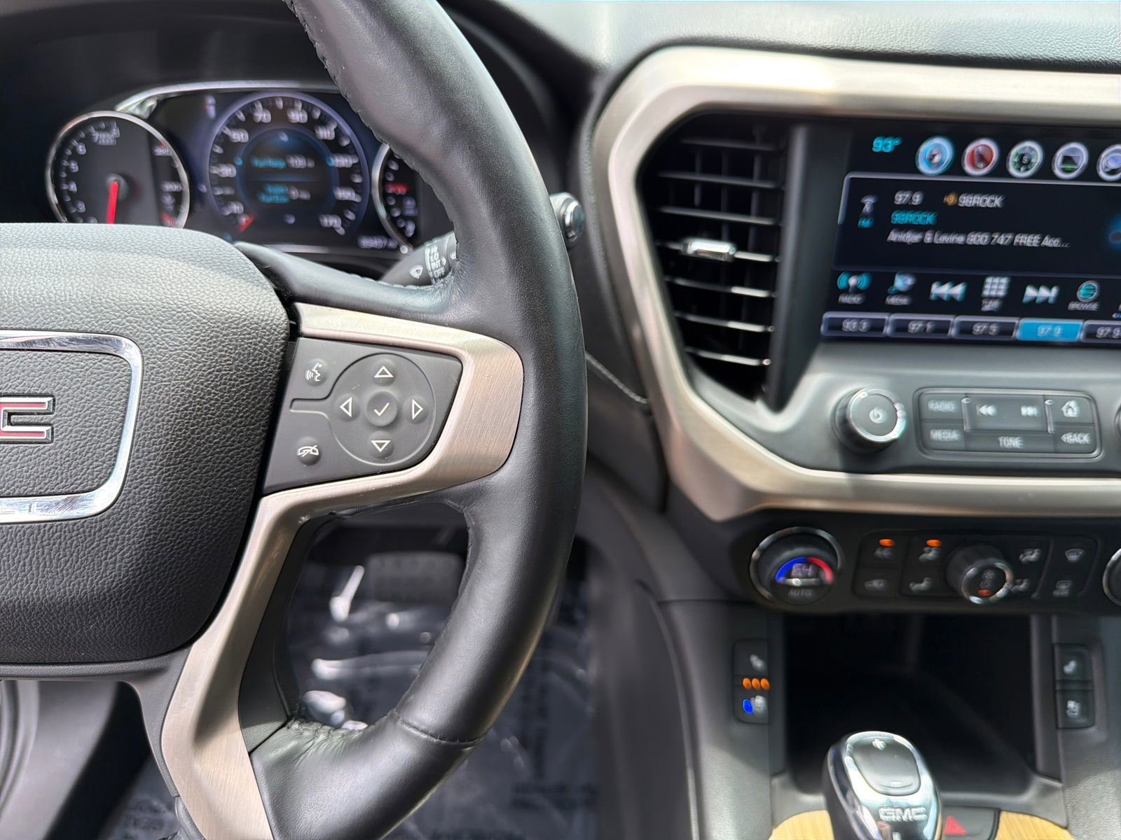 Used 2018 GMC Acadia Denali FWD image 15