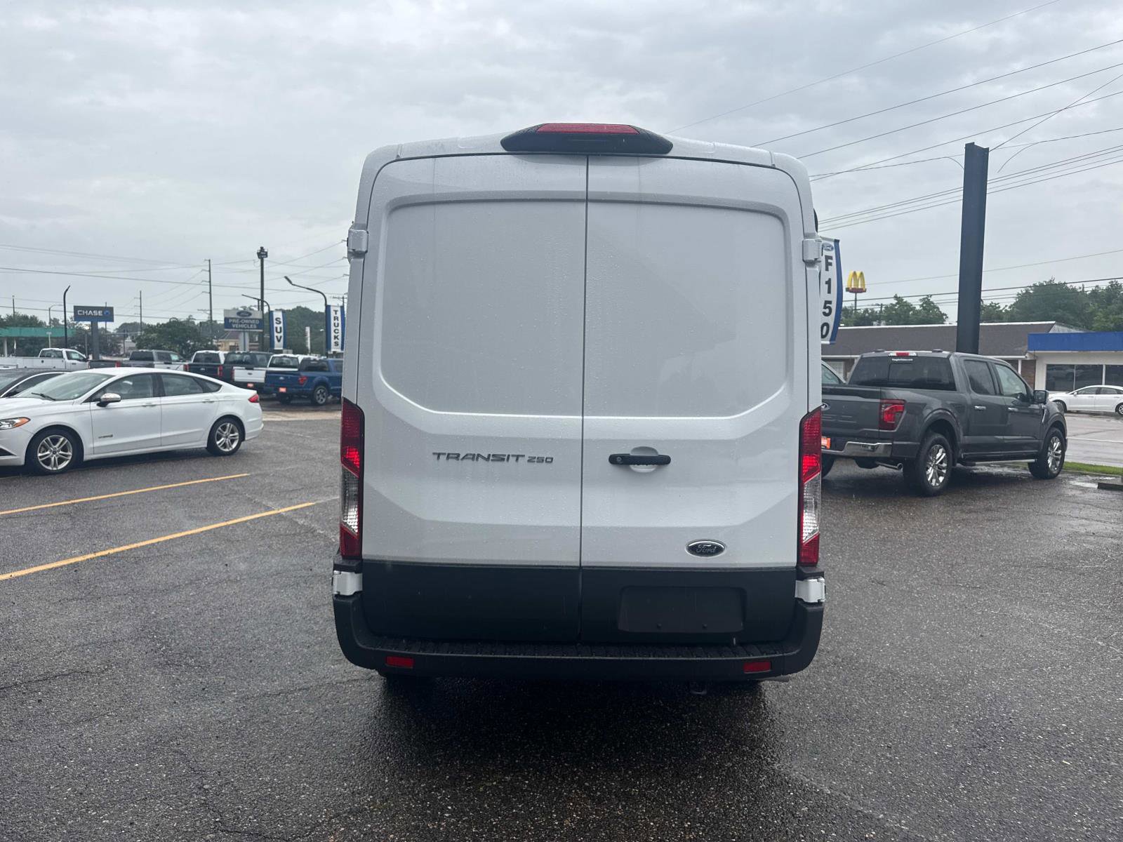 New 2025 Ford Transit 250 148 Medium Roof w/ Load Area Protection Package image 5