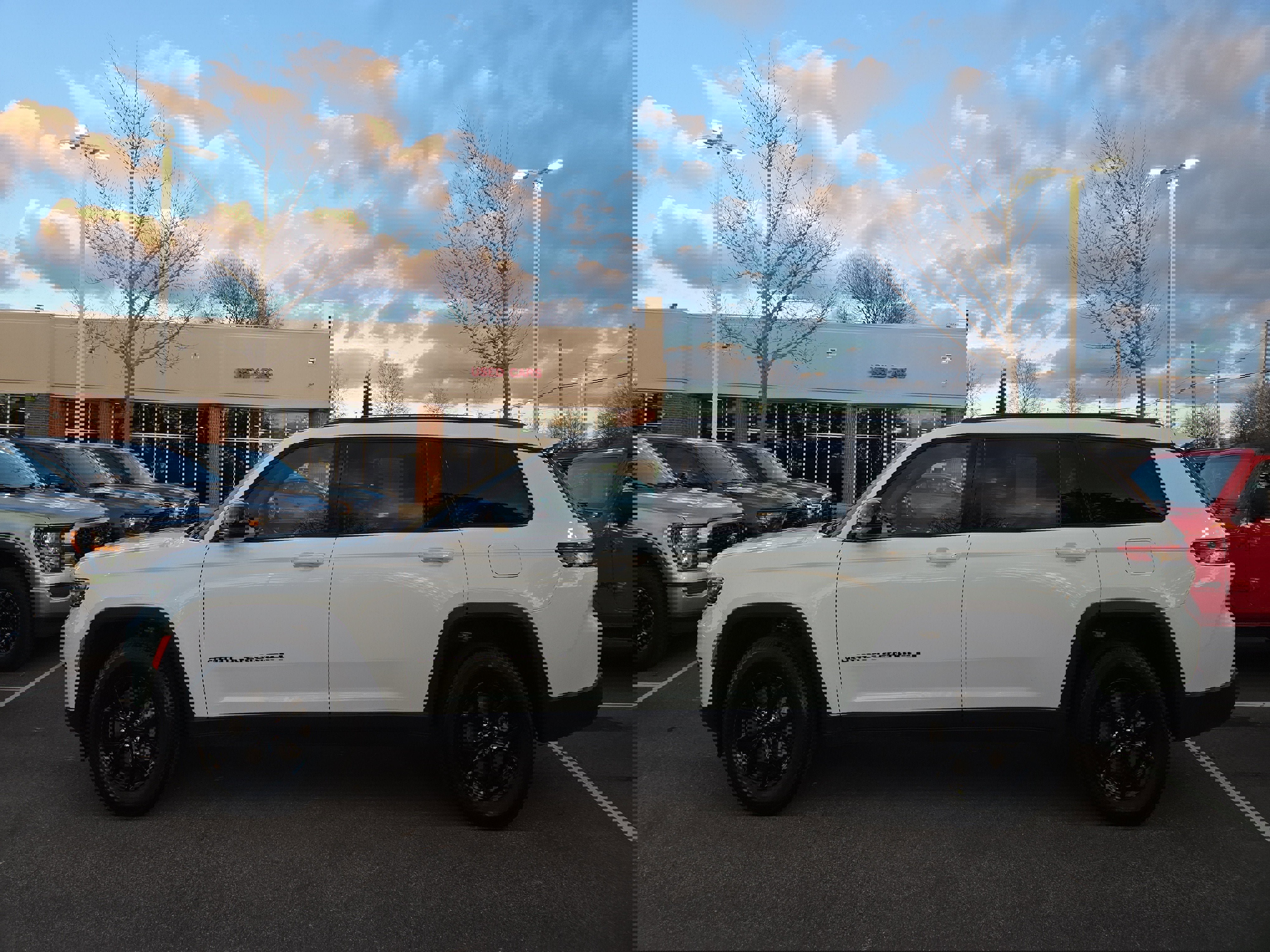 Certified 2024 Jeep Grand Cherokee L Altitude image 2