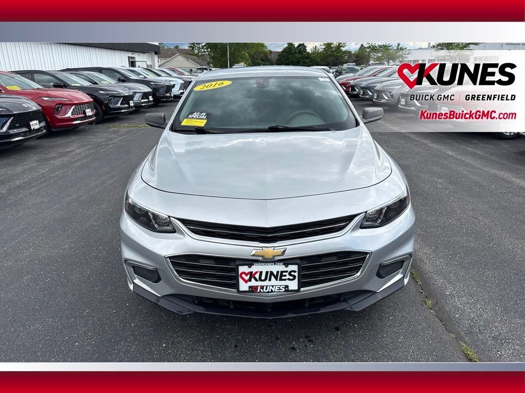 Used 2016 Chevrolet Malibu L FWD image 3