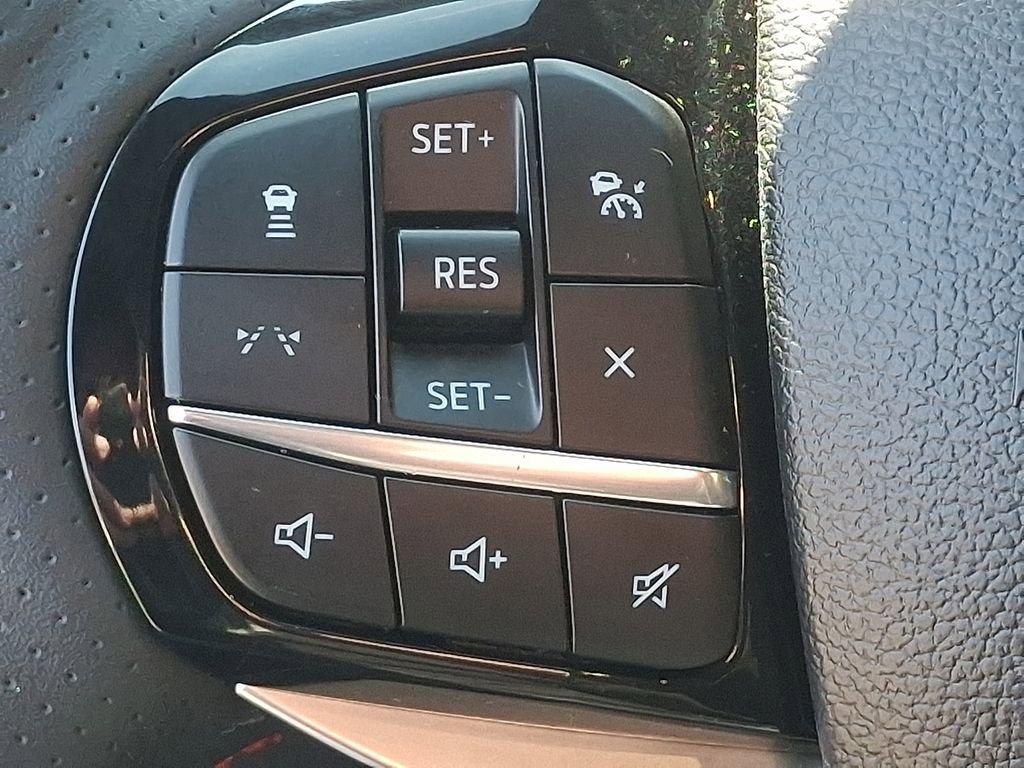 Used 2025 Ford Explorer ST image 21