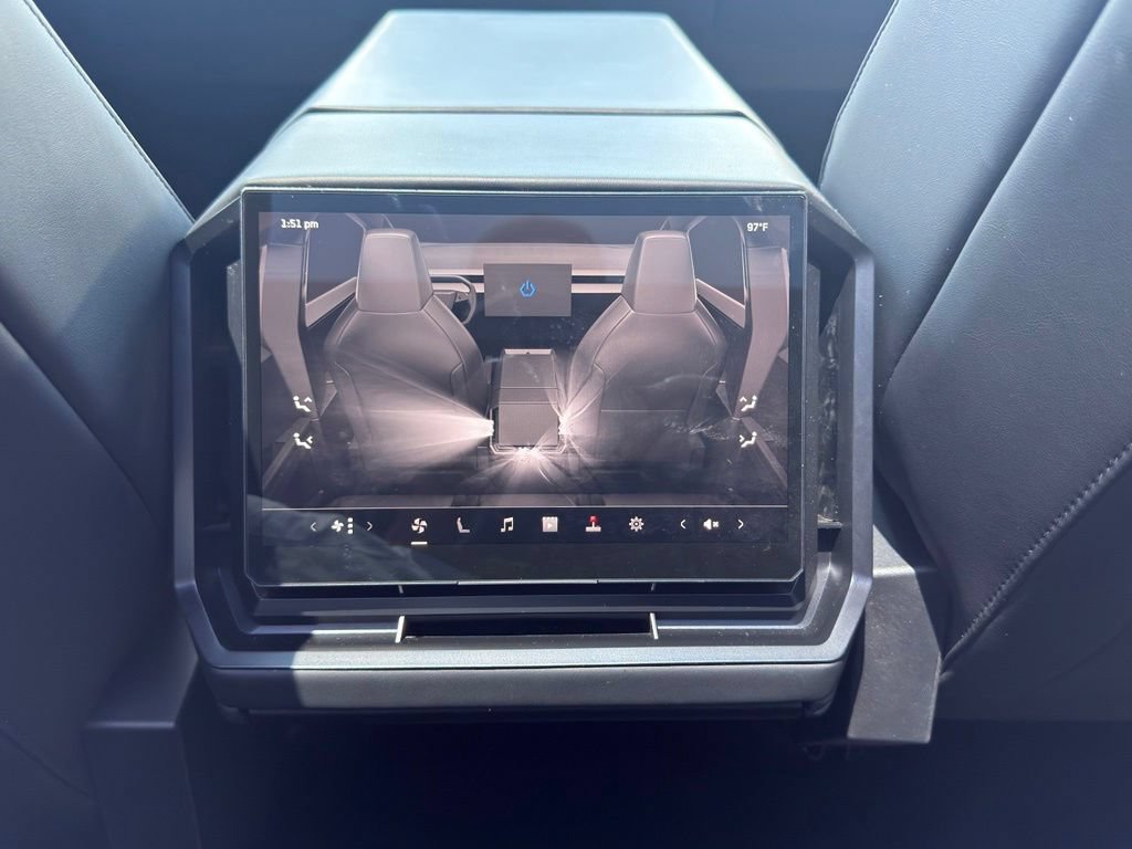 Used 2024 Tesla Cybertruck AWD Crew Cab image 29