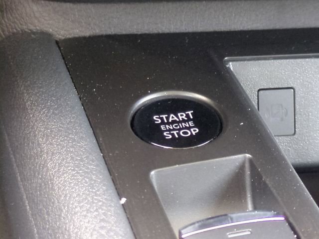 Used 2025 Nissan Kicks SV FWD image 32