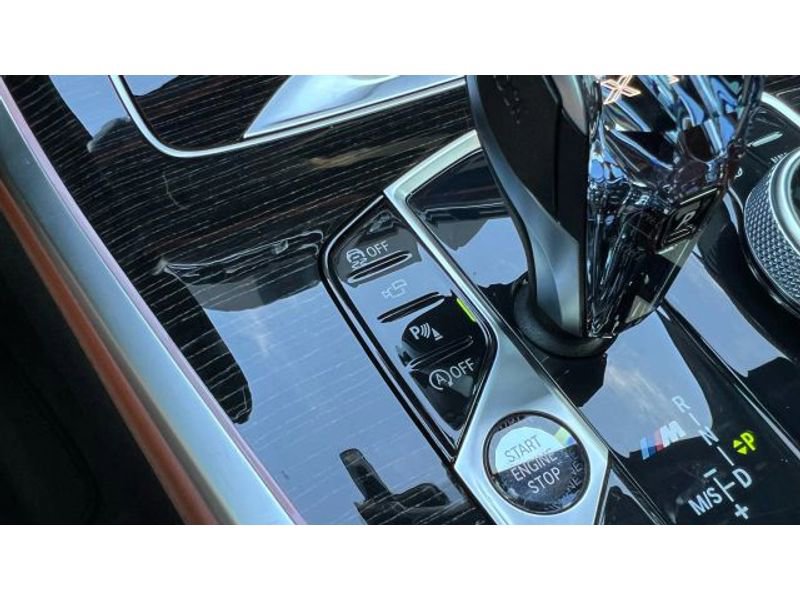 Used 2020 BMW X7 M50i image 48