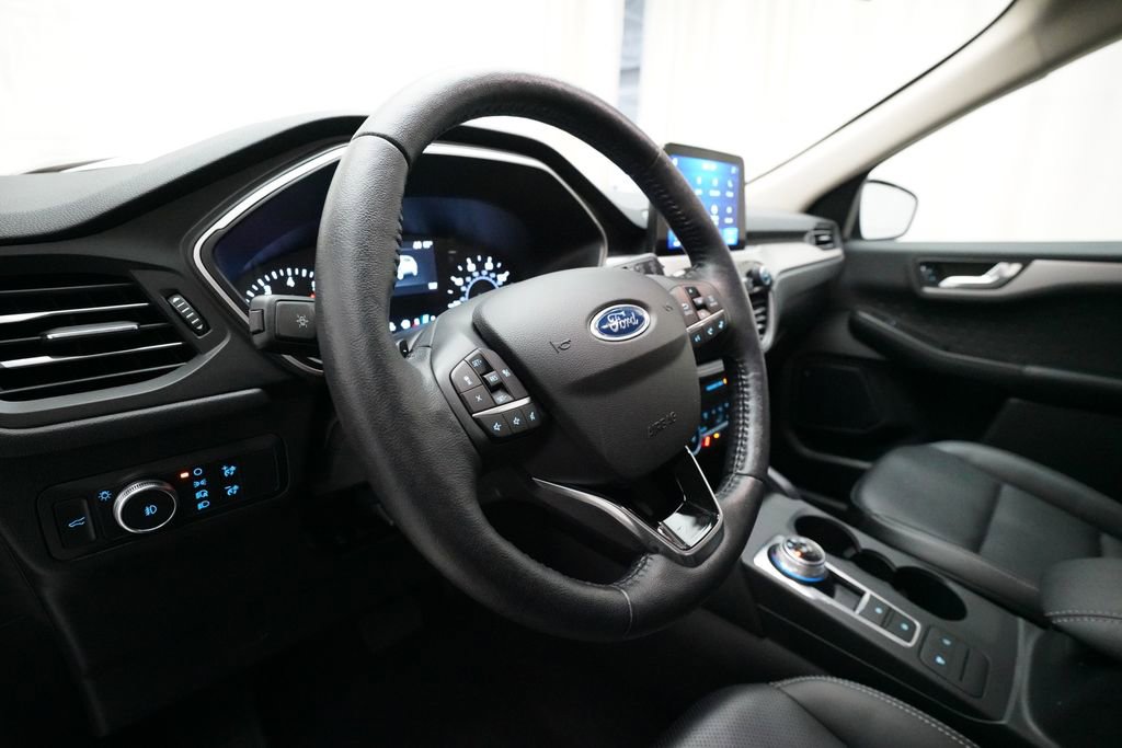 Used 2020 Ford Escape SEL image 8