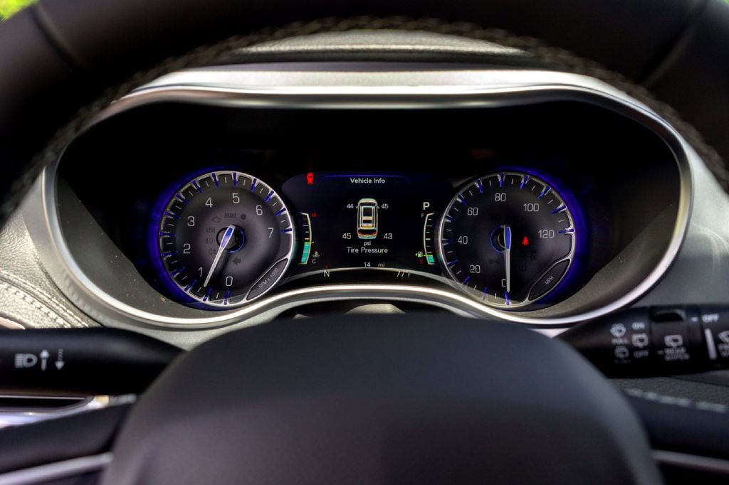 New 2026 Chrysler Pacifica Limited FWD image 15