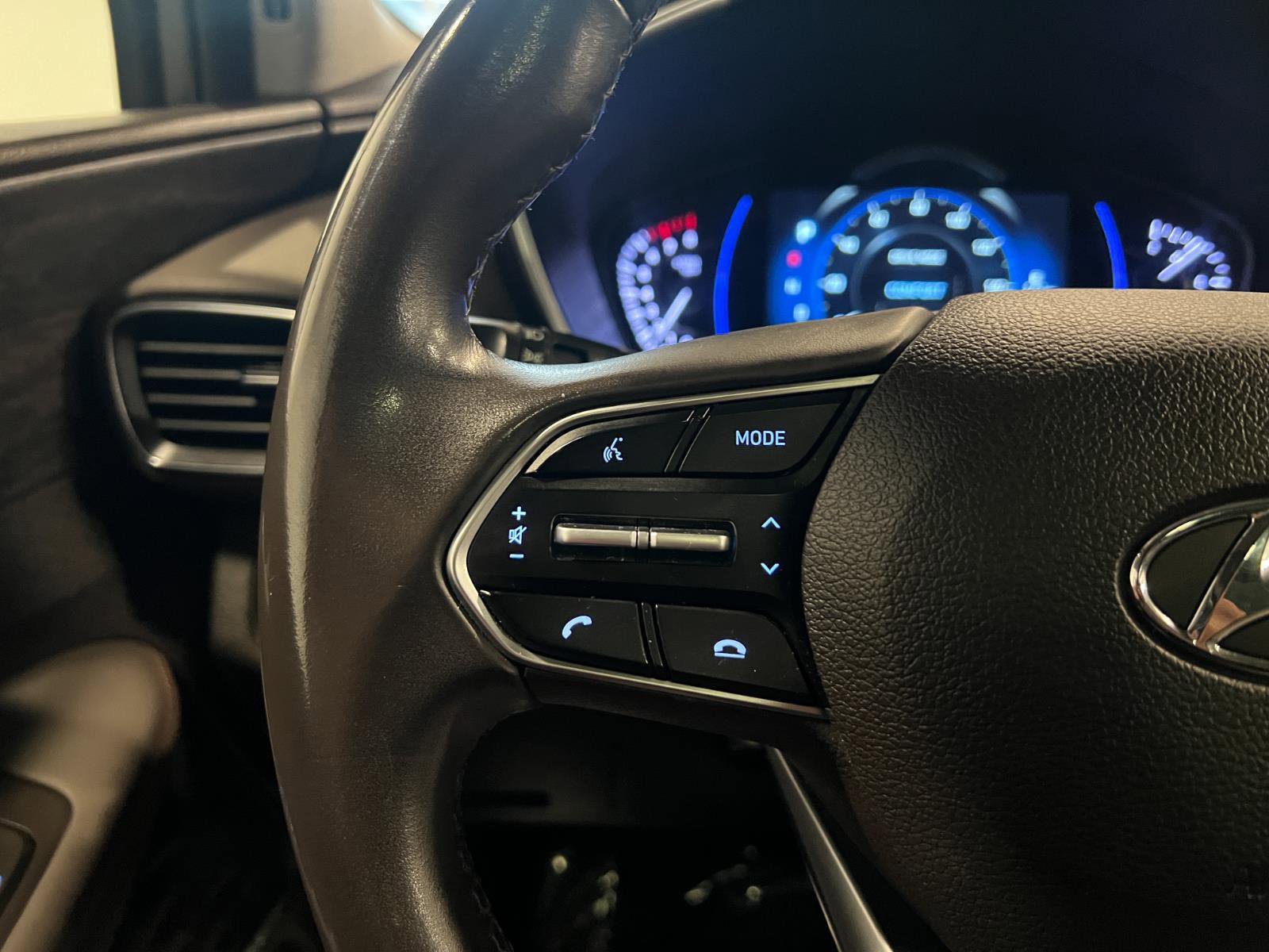 Used 2019 Hyundai Santa Fe Limited image 13