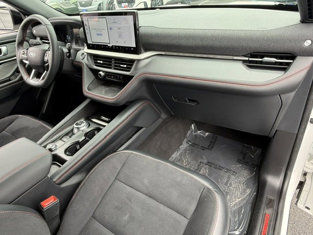 Used 2025 Ford Explorer ST image 23