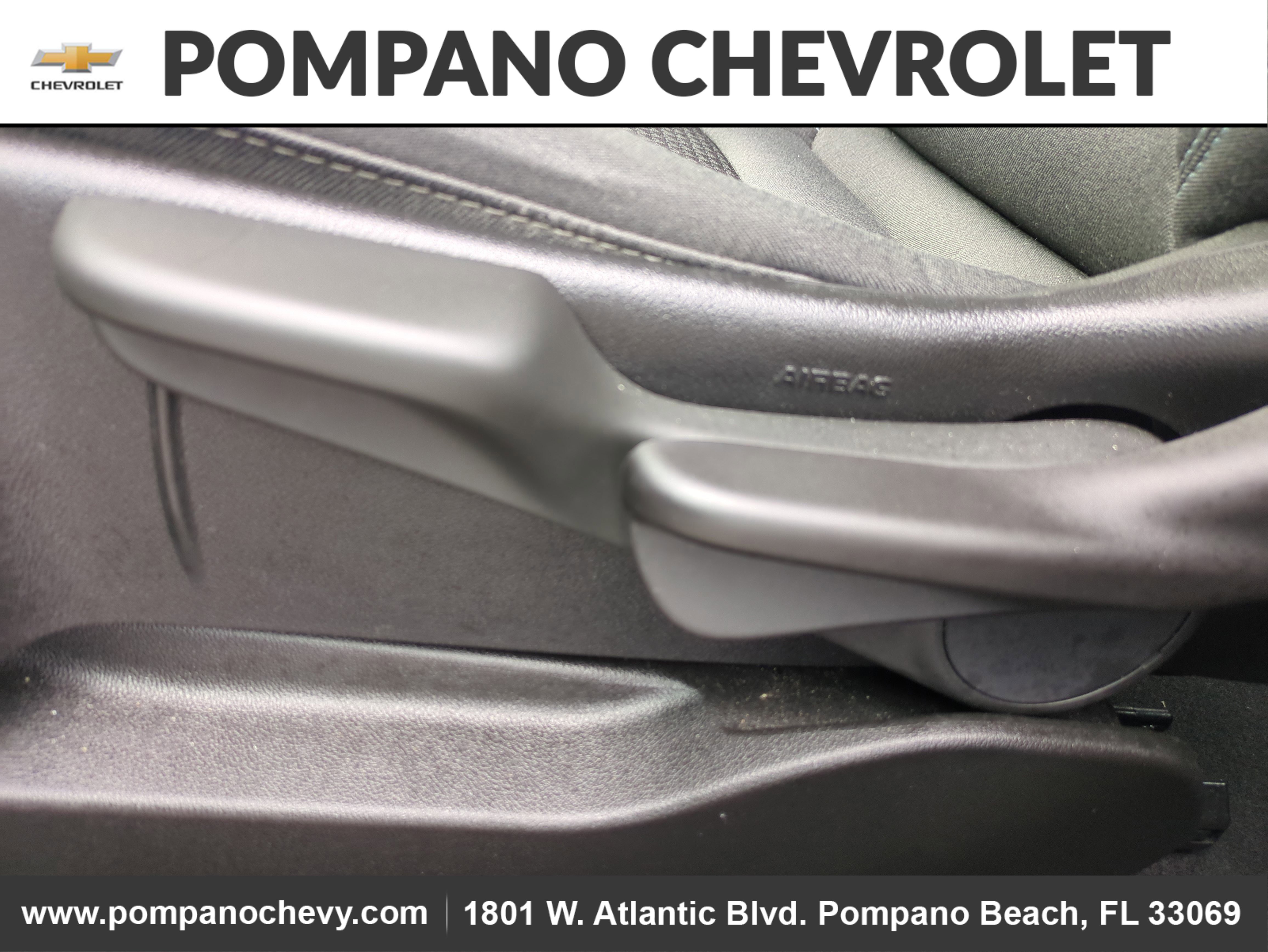 Used 2022 Chevrolet Bolt EUV LT w/ Driver Confidence Package image 23