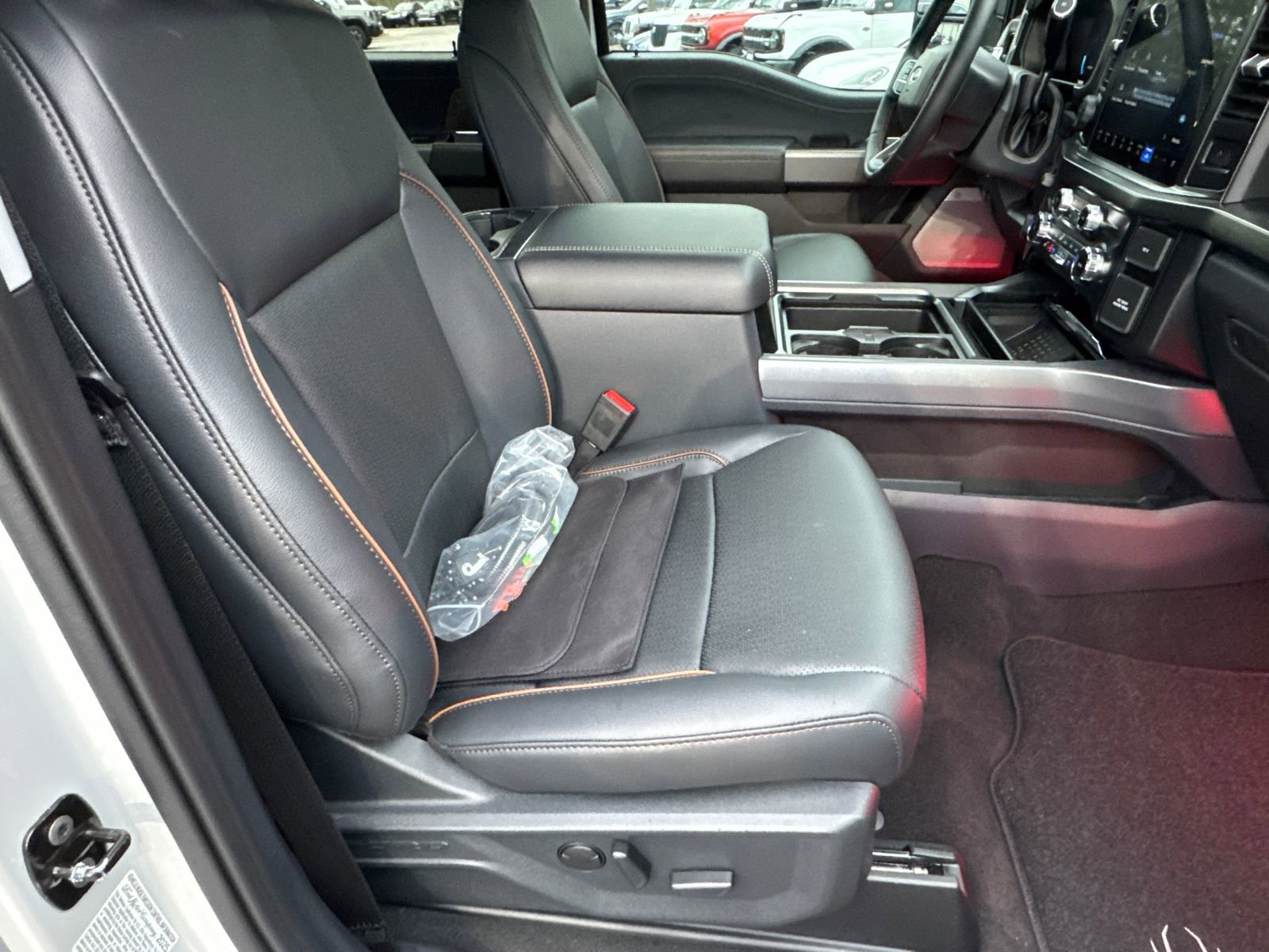 New 2026 Ford F250 Lariat w/ Black Appearance Package image 14