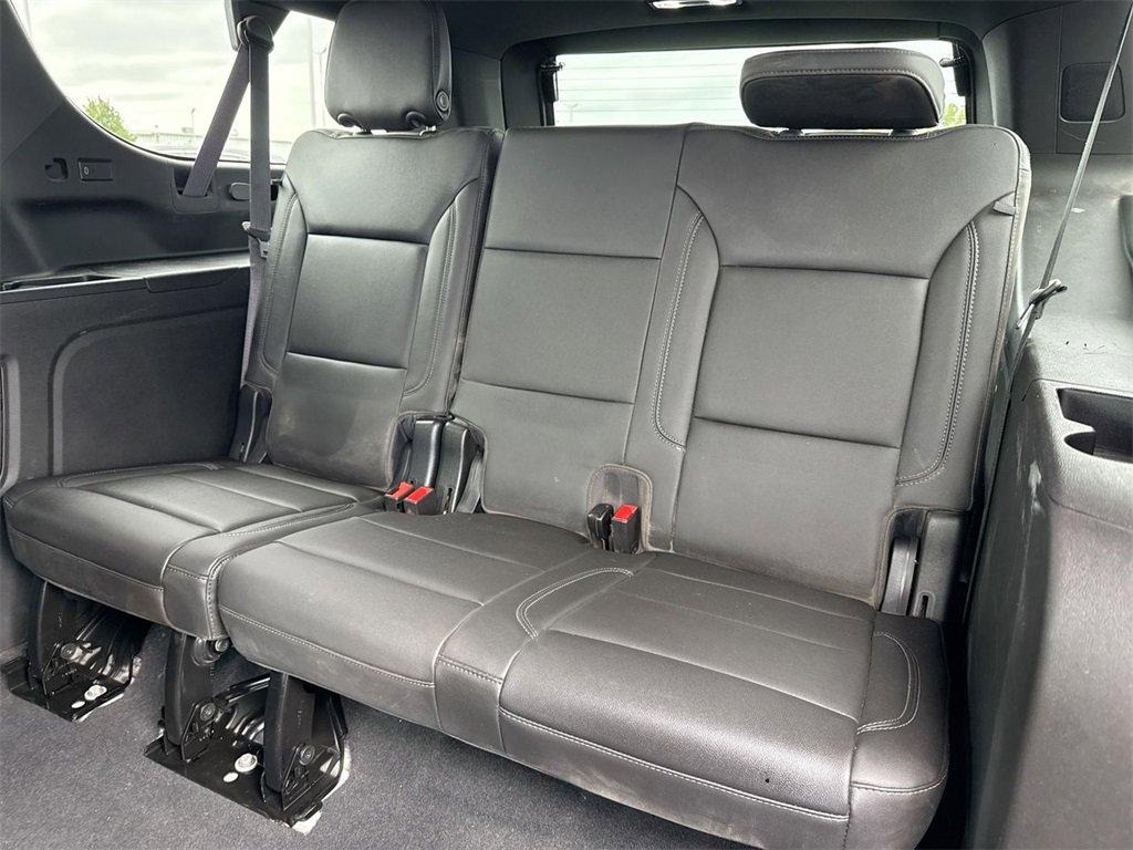 Used 2021 Chevrolet Suburban LT image 24