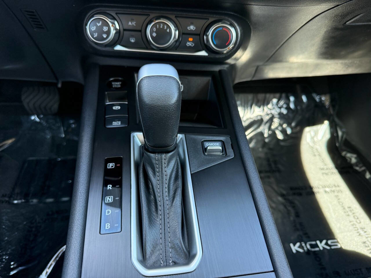 Used 2025 Nissan Kicks S image 39