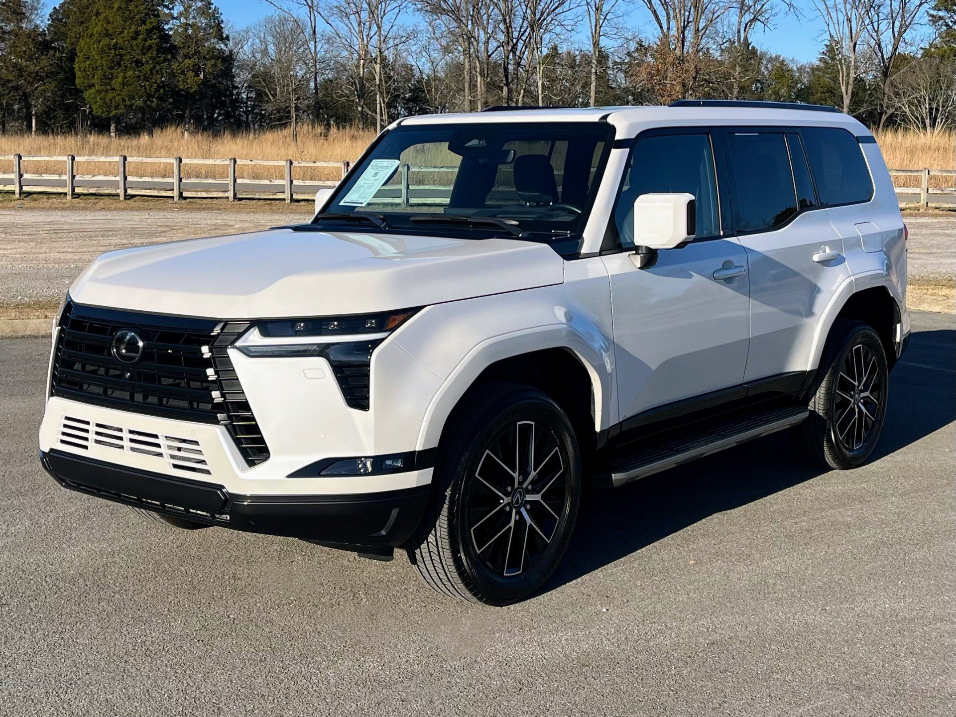 Used 2024 Lexus GX 550 w/ Accessory Package (Z1) image 2