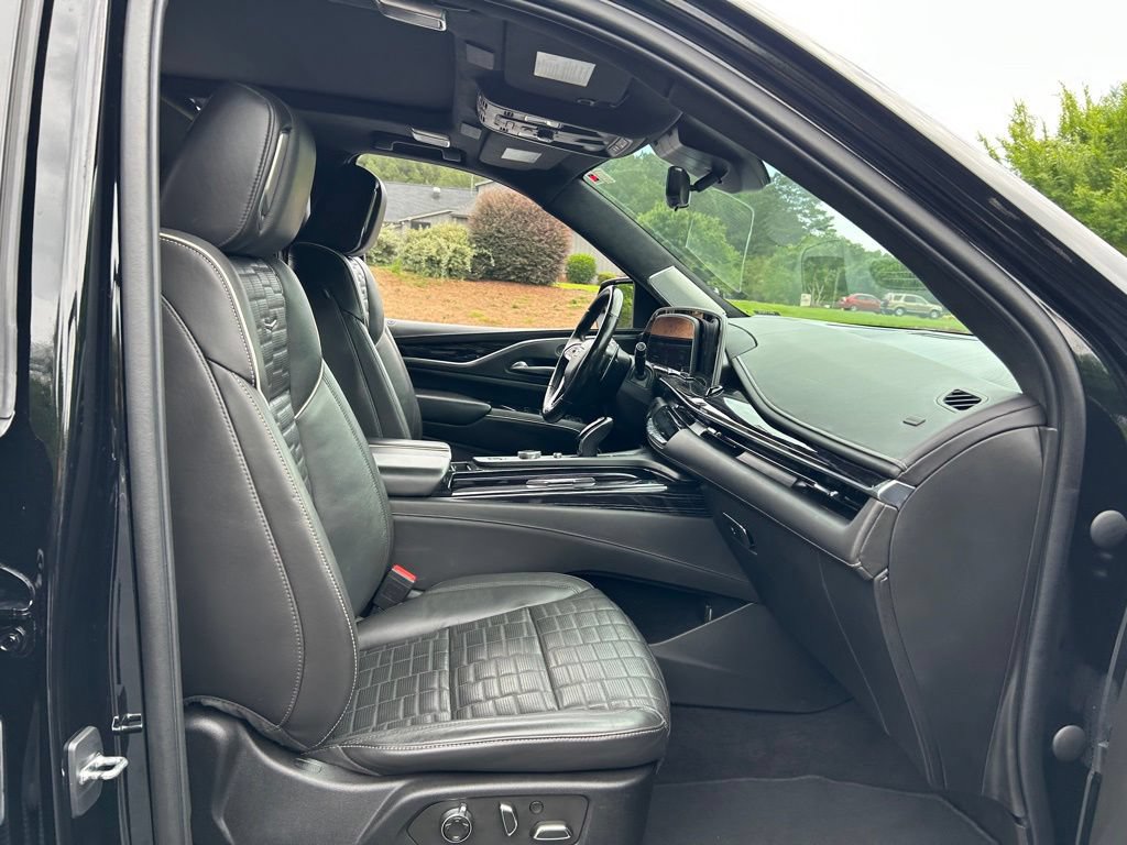 Used 2023 Cadillac Escalade ESV V AWD/4WD image 56