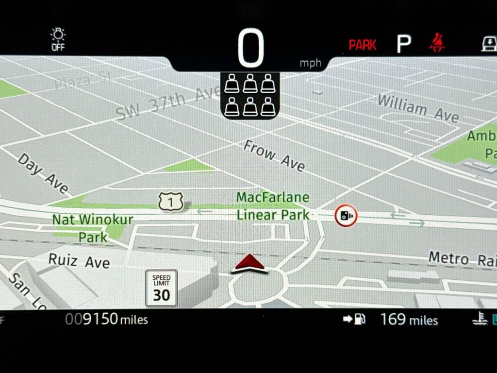 Used 2025 Land Rover Defender 130 S image 11