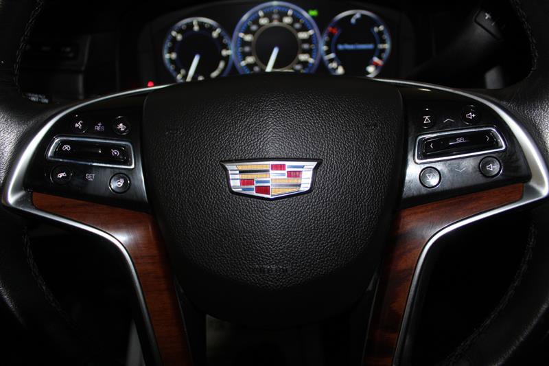Used 2015 Cadillac Escalade Luxury AWD/4WD image 18