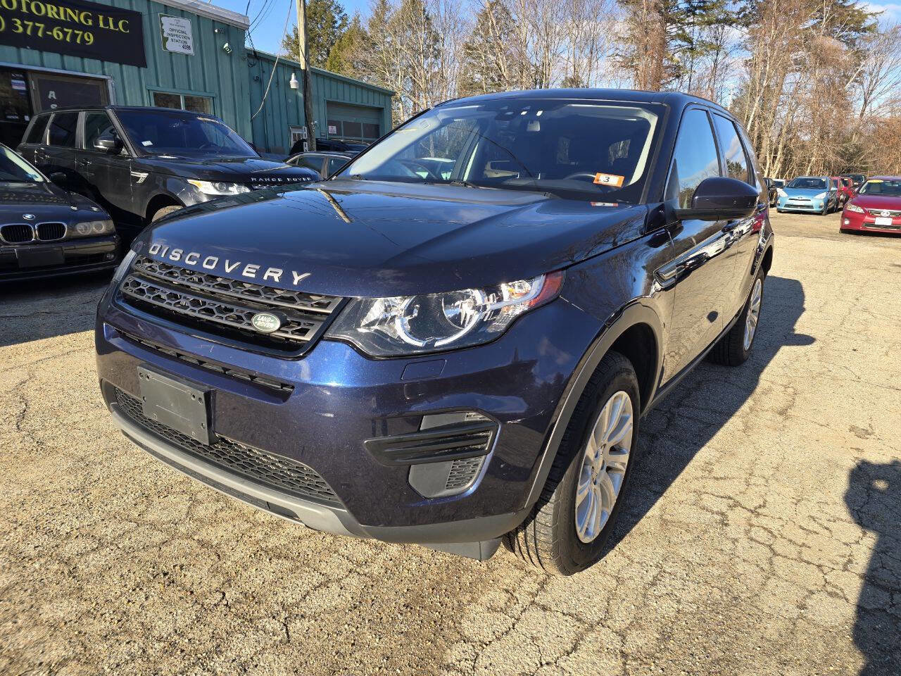 Used 2017 Land Rover Discovery Sport SE image 4