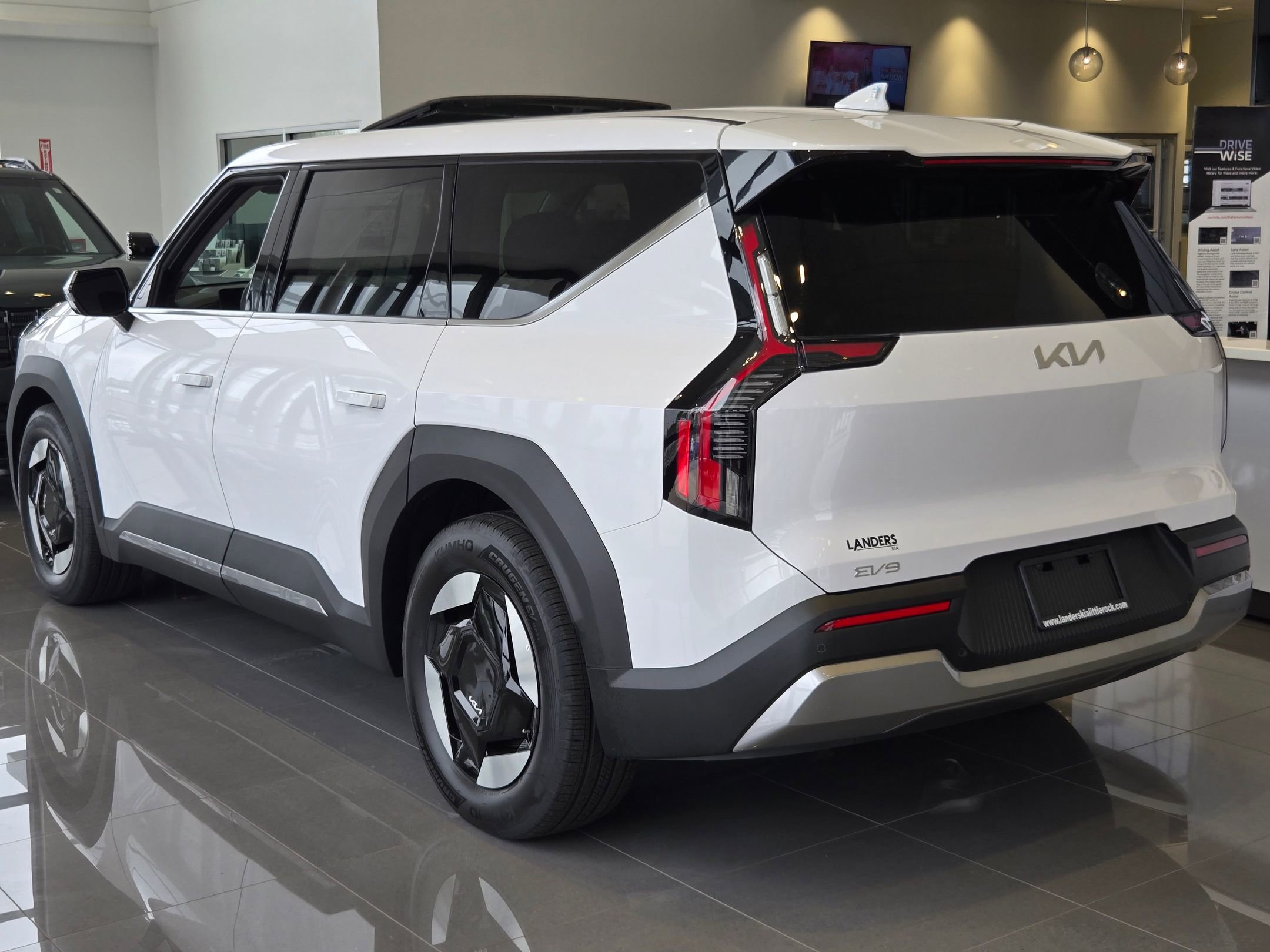 New 2026 Kia EV9 Light RWD image 5