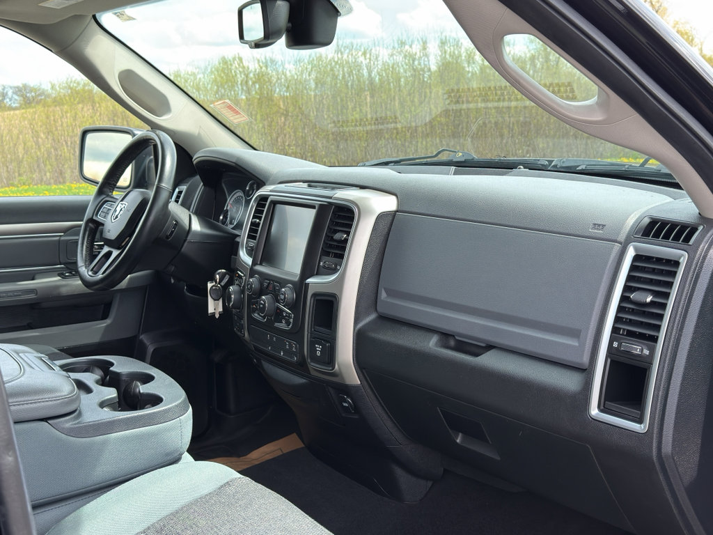 Used 2014 RAM 1500 Big Horn image 31