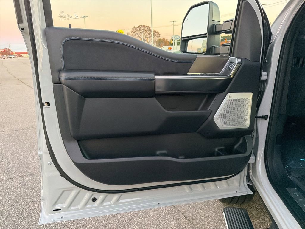 New 2026 Ford F250 Platinum w/ FX4 Off-Road Package image 14