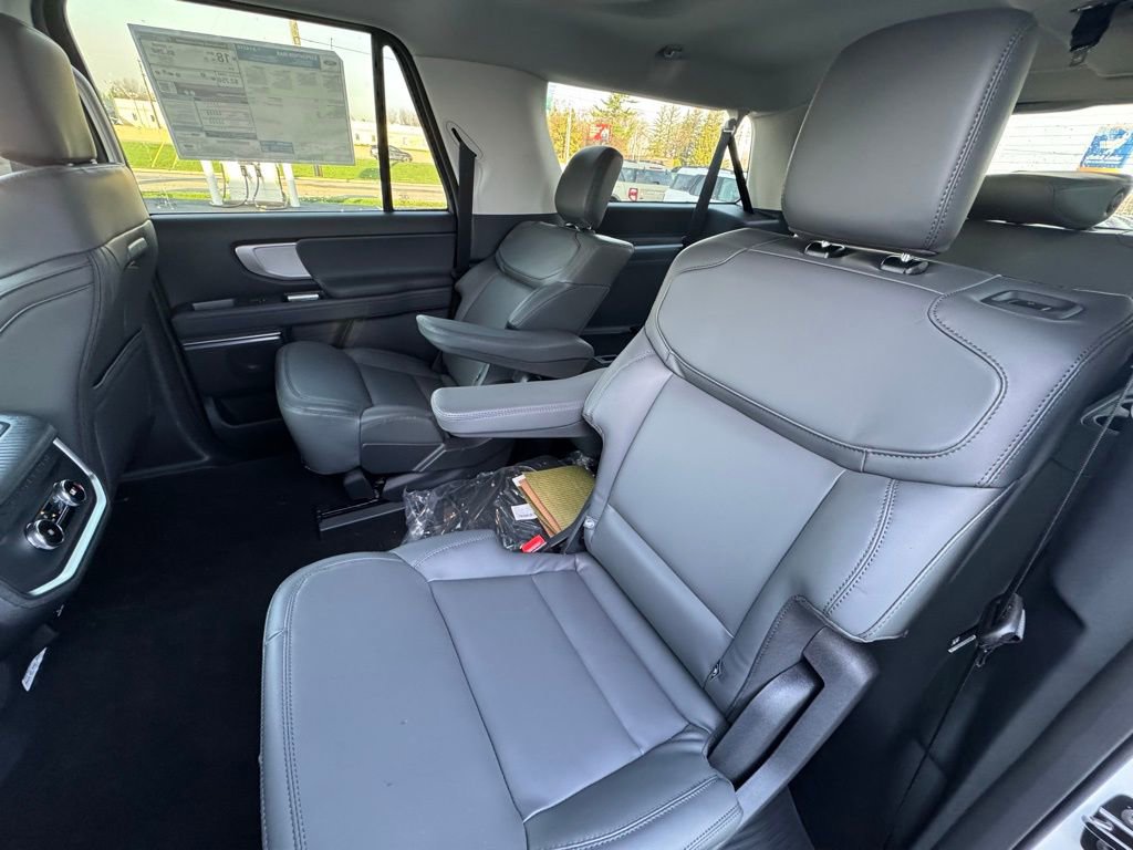 New 2026 Ford Expedition Max Active AWD/4WD image 8