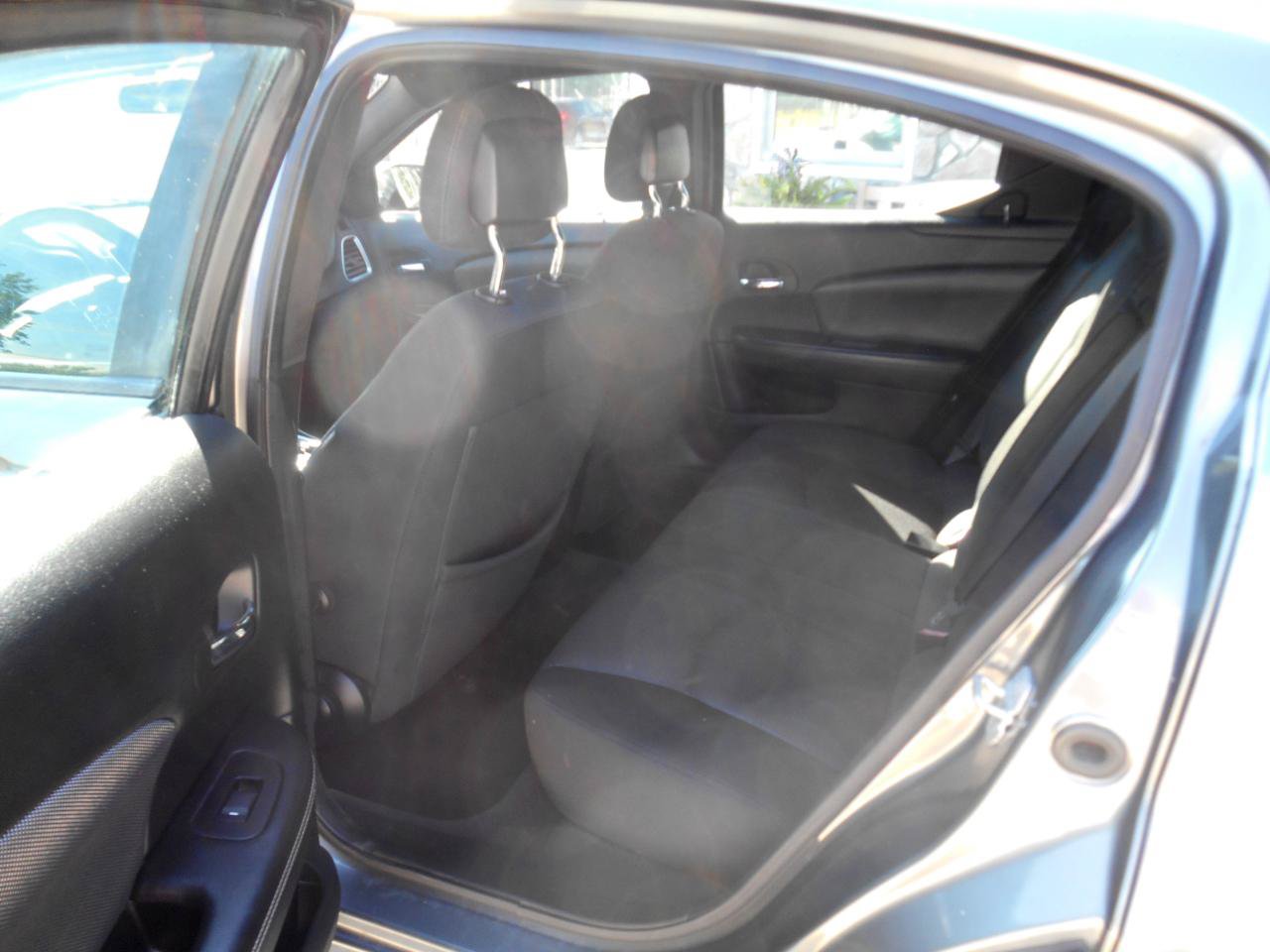 Used 2013 Dodge Avenger SE FWD image 8