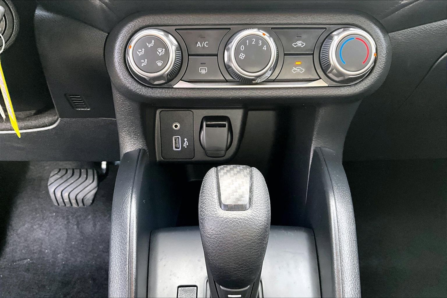 Used 2025 Nissan Versa S w/ Trunk Package image 15