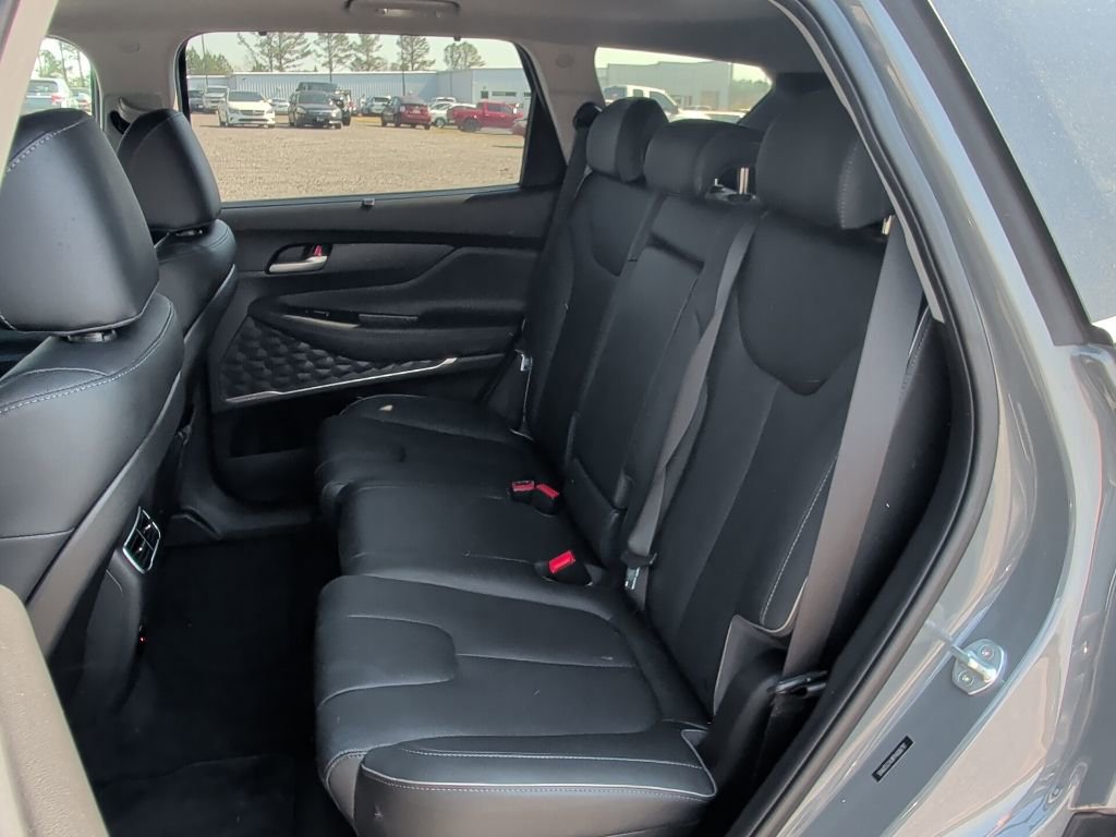 Used 2023 Hyundai Santa Fe Limited image 39