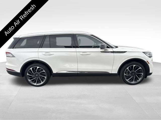 Certified 2023 Lincoln Aviator Reserve w/ Equipment Group 201A image 8