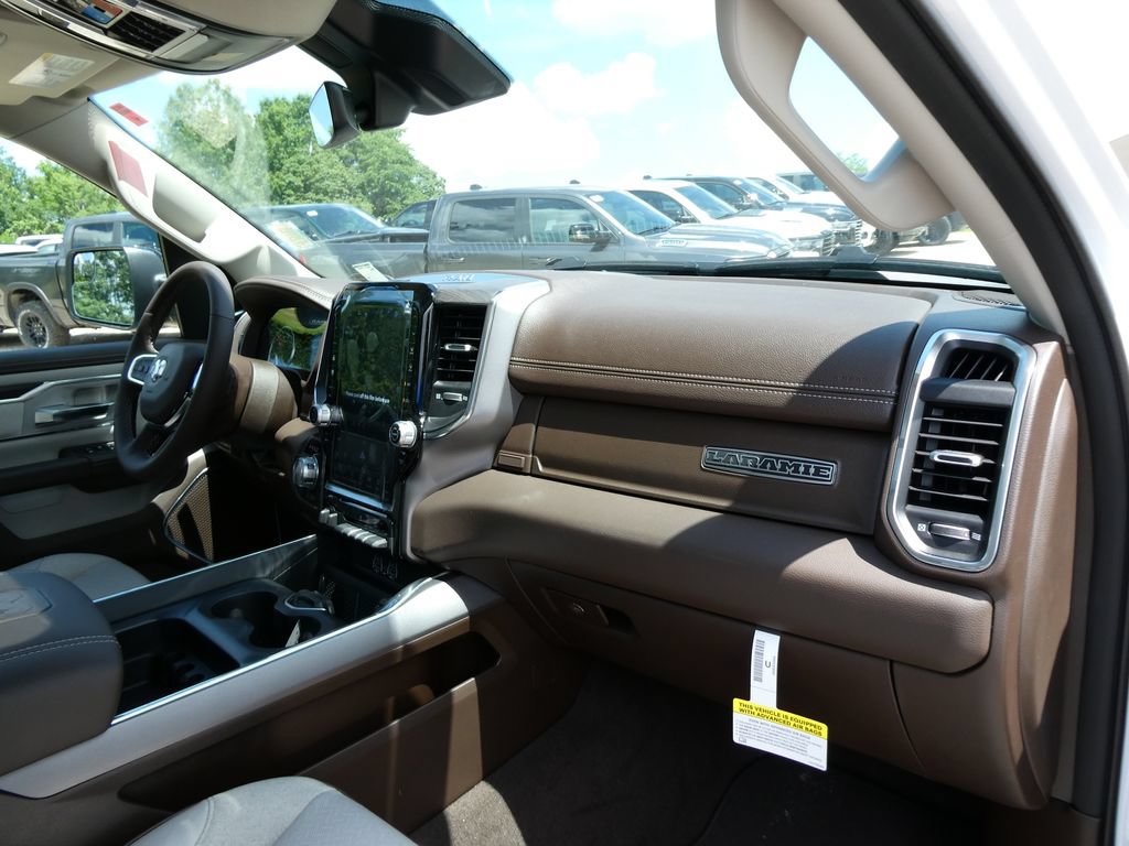 New 2026 RAM 1500 Laramie w/ Laramie Southwest Edition AWD/4WD image 11