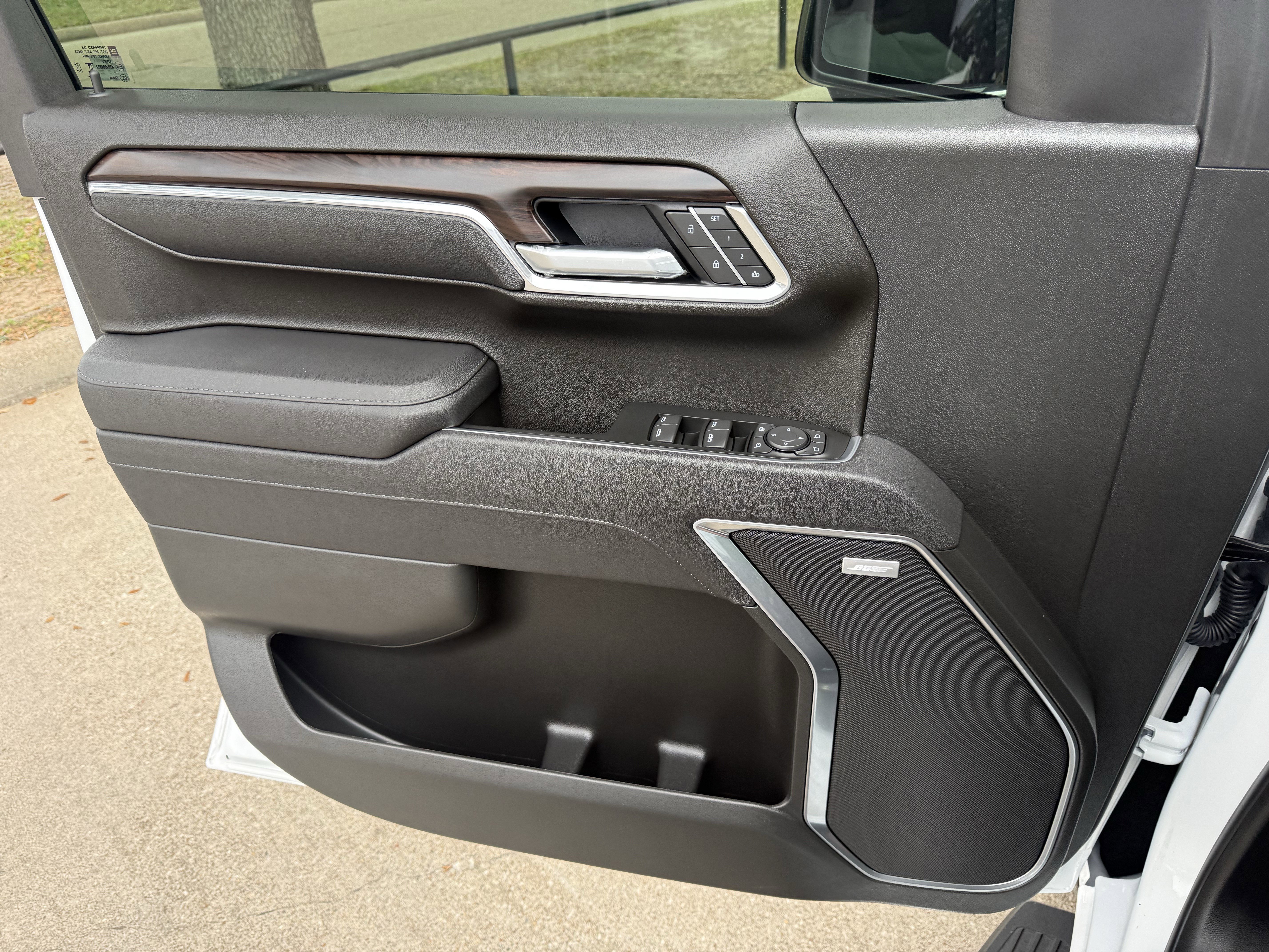 Used 2026 GMC Sierra 1500 SLT image 25