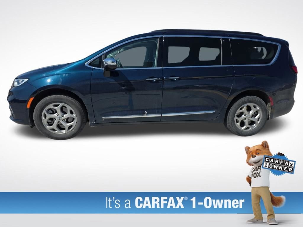 Used 2023 Chrysler Pacifica Limited w/ Uconnect Theater Family Group AWD/4WD video 2