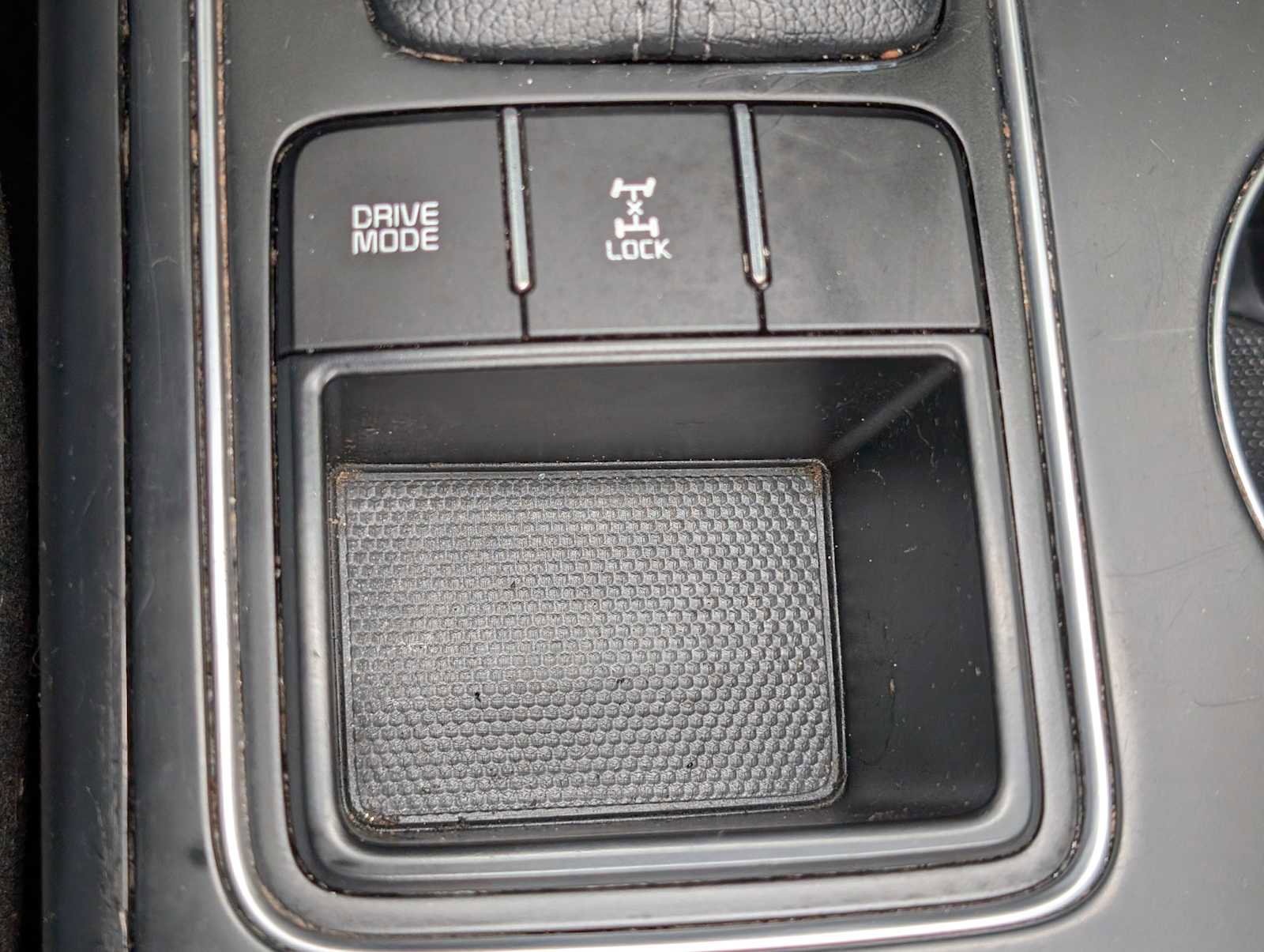 Used 2020 Kia Sorento LX image 24