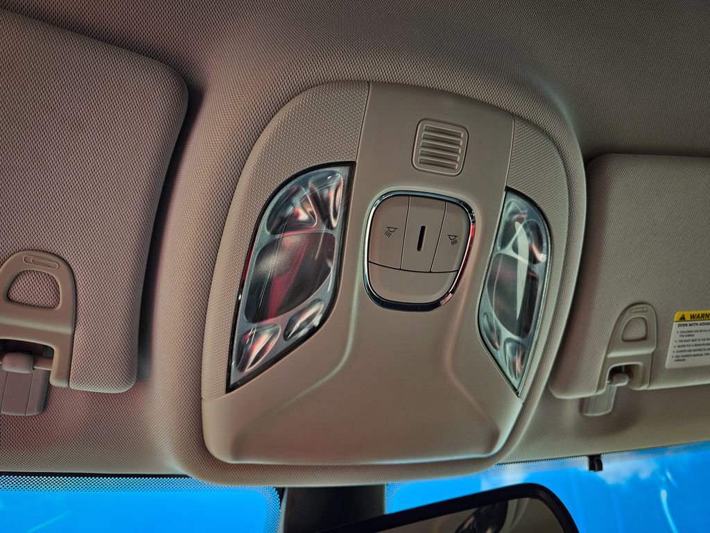 Used 2018 Jeep Compass Latitude w/ Popular Equipment Group image 29