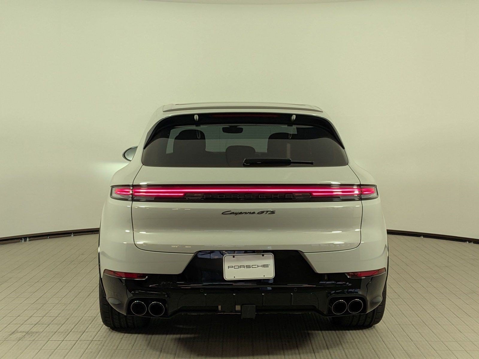 Used 2026 Porsche Cayenne GTS AWD/4WD image 10