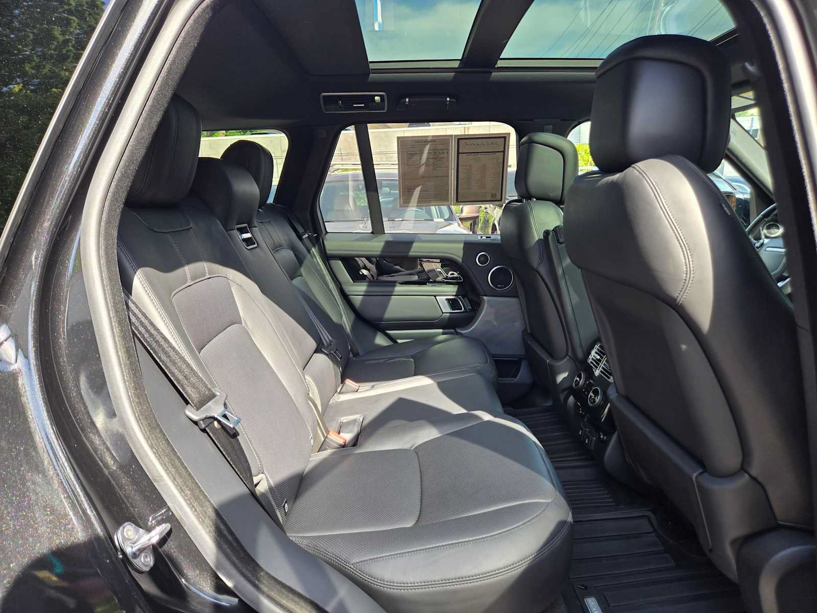 Used 2019 Land Rover Range Rover Supercharged AWD/4WD image 12