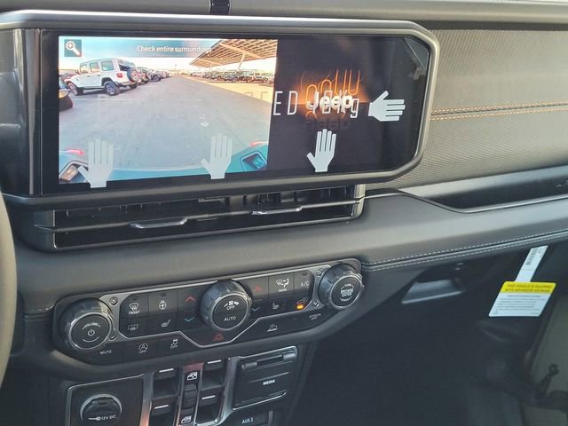 New 2026 Jeep Gladiator Mojave image 11