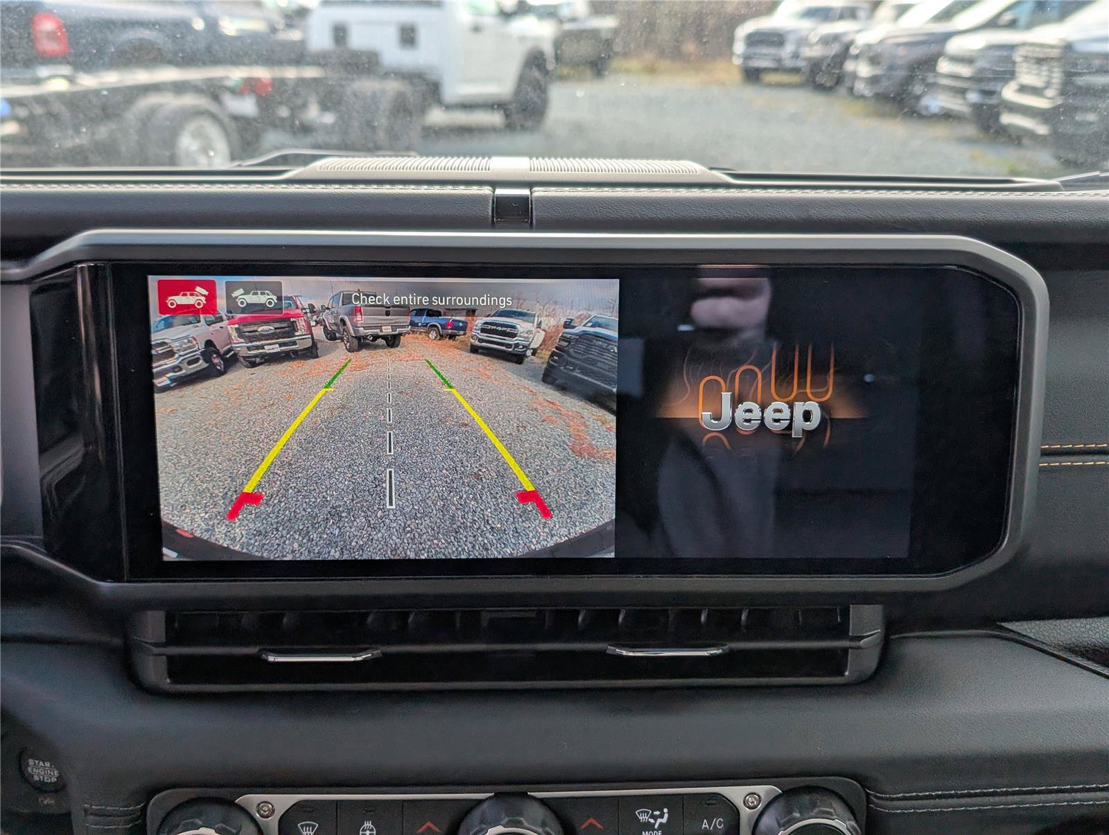 New 2025 Jeep Wrangler Unlimited Sahara w/ Safety Group AWD/4WD image 23