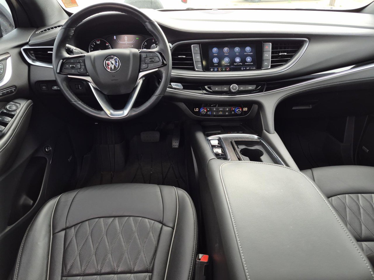 Used 2023 Buick Enclave Avenir w/ Avenir Technology Package AWD/4WD image 17