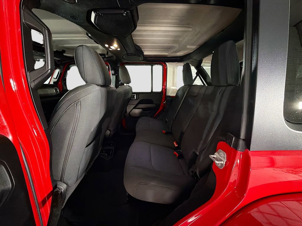 Used 2021 Jeep Wrangler Unlimited Sahara AWD/4WD image 26