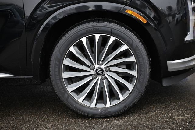 Used 2023 Hyundai Palisade Calligraphy image 5