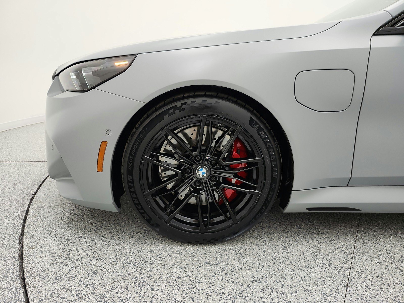 Used 2025 BMW M5 w/ Carbon Package AWD/4WD image 16