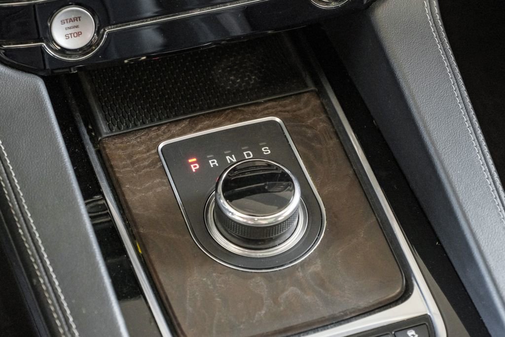 Used 2017 Jaguar F-PACE S image 28