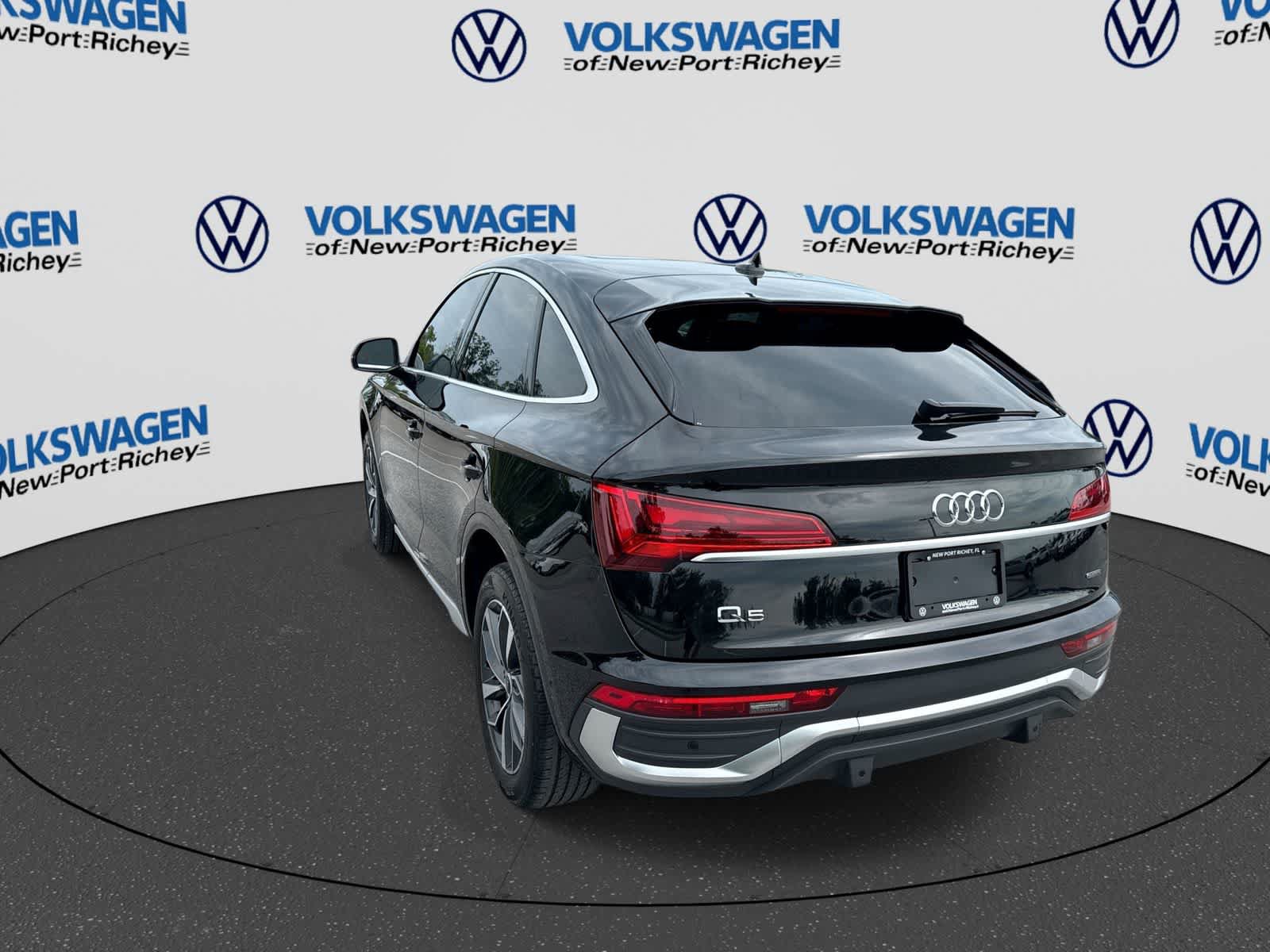 Used 2023 Audi Q5 2.0T Prestige w/ Prestige Package AWD/4WD image 12