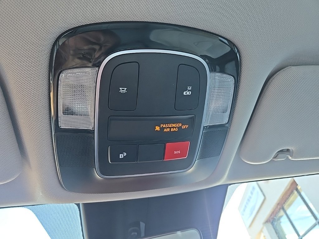 Used 2025 Hyundai Sonata SEL FWD image 29