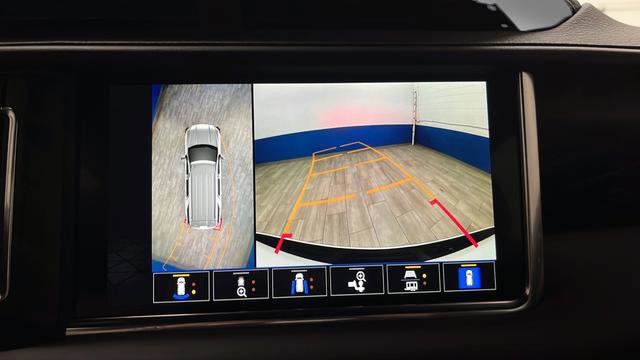 Used 2024 GMC Yukon Denali w/ Max Trailering Package image 14