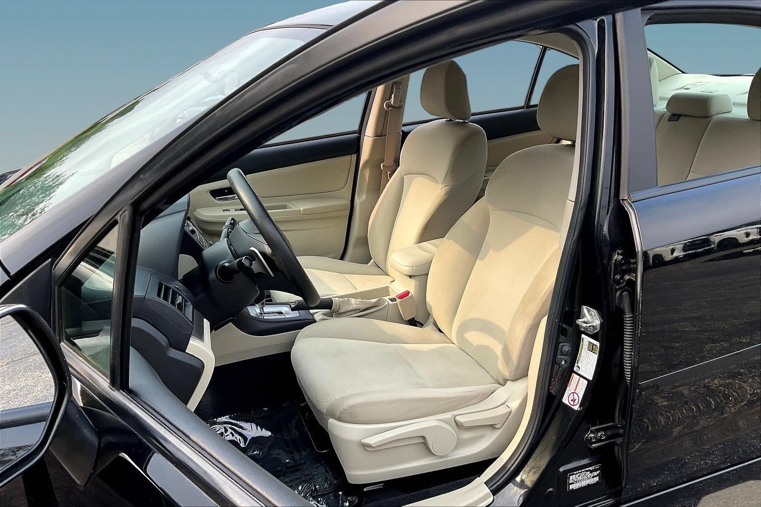 Used 2014 Subaru Impreza 2.0i Premium w/ All-Weather Package w/CVT AWD/4WD image 20